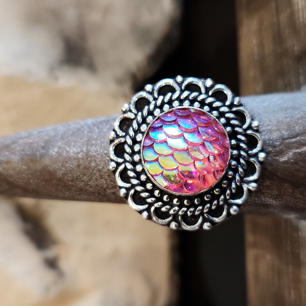 Unique carved glass sterling silver ring sz 7.5